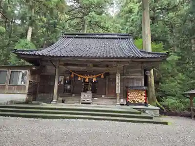 雄山神社中宮祈願殿(富山県)