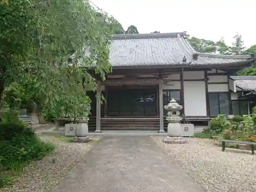 洞樹院の本殿・本堂