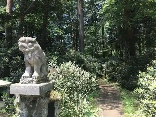 白根神社の狛犬