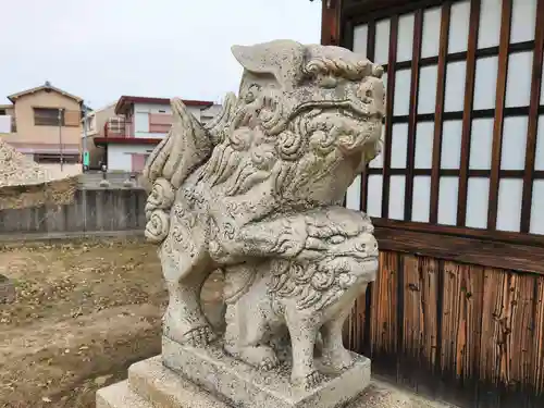 八幡神社の狛犬