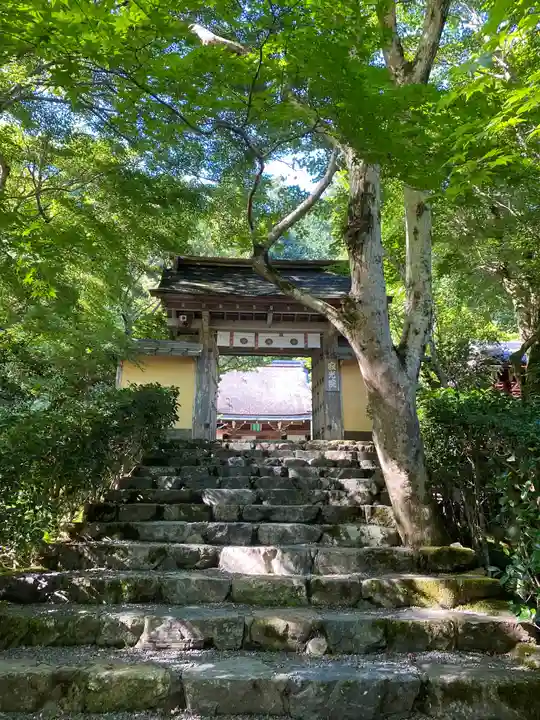 寂光院の山門・神門