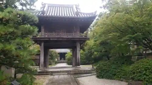 伊勢の国 四天王寺の山門