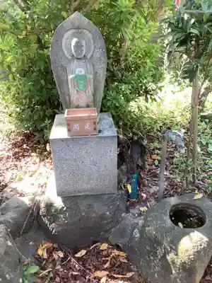 七面教会の地蔵
