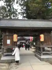 八重垣神社の山門