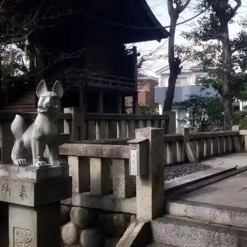 稲葉神社の狛犬