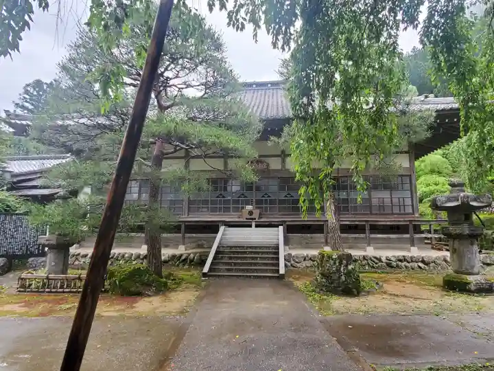 清雲寺の本殿・本堂