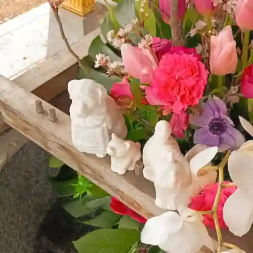 彌彦神社　(伊夜日子神社)の像