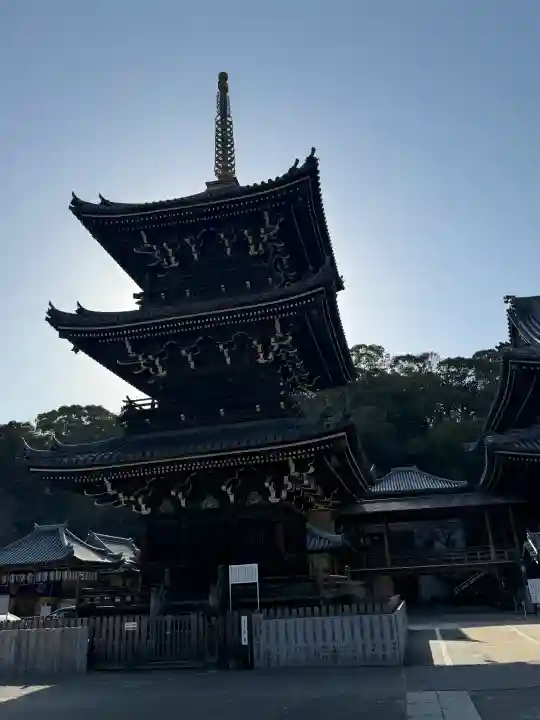 水間寺の{uncategorized: "未分類", other: "その他", undefined: "問題あり", building: "その他建物", grave: "お墓", sacred_gate: "鳥居", guardian: "狛犬", statue: "像", buddha: "仏像", history: "歴史", nature: "自然", garden: "庭園", animal: "動物", pagoda: "塔", temizu: "手水舎", mountain_gate: "山門・神門", sanctuary: "本殿・本堂", subordinate: "末社・摂社", art: "芸術", scenery: "景色", jizo: "地蔵", ema: "絵馬", goshuin: "御朱印", omikuji: "おみくじ", items: "授与品その他", amulet: "お守り", goshuincho: "御朱印帳", eats: "食事", festival: "お祭り", votive_dance: "神楽", shichigosan: "七五三参", wedding: "結婚式", experience: "体験その他", initially: "初詣", around: "周辺", anti_infection: "感染症対策"}
