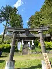 菱野健功神社の鳥居