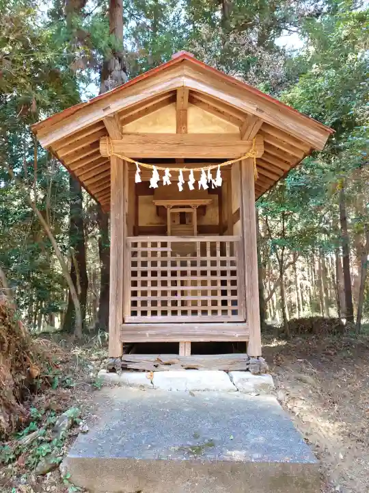 八宮神社(和泉)の{uncategorized: "未分類", other: "その他", undefined: "問題あり", building: "その他建物", grave: "お墓", sacred_gate: "鳥居", guardian: "狛犬", statue: "像", buddha: "仏像", history: "歴史", nature: "自然", garden: "庭園", animal: "動物", pagoda: "塔", temizu: "手水舎", mountain_gate: "山門・神門", sanctuary: "本殿・本堂", subordinate: "末社・摂社", art: "芸術", scenery: "景色", jizo: "地蔵", ema: "絵馬", goshuin: "御朱印", omikuji: "おみくじ", items: "授与品その他", amulet: "お守り", goshuincho: "御朱印帳", eats: "食事", festival: "お祭り", votive_dance: "神楽", shichigosan: "七五三参", wedding: "結婚式", experience: "体験その他", initially: "初詣", around: "周辺", anti_infection: "感染症対策"}
