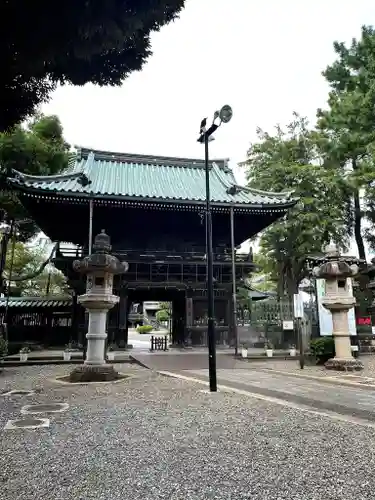 妙法寺の山門