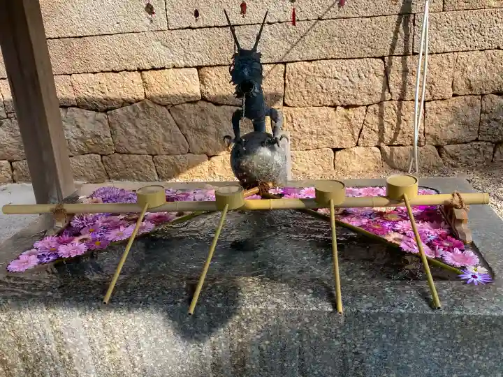 山﨑八幡宮の{uncategorized: "未分類", other: "その他", undefined: "問題あり", building: "その他建物", grave: "お墓", sacred_gate: "鳥居", guardian: "狛犬", statue: "像", buddha: "仏像", history: "歴史", nature: "自然", garden: "庭園", animal: "動物", pagoda: "塔", temizu: "手水舎", mountain_gate: "山門・神門", sanctuary: "本殿・本堂", subordinate: "末社・摂社", art: "芸術", scenery: "景色", jizo: "地蔵", ema: "絵馬", goshuin: "御朱印", omikuji: "おみくじ", items: "授与品その他", amulet: "お守り", goshuincho: "御朱印帳", eats: "食事", festival: "お祭り", votive_dance: "神楽", shichigosan: "七五三参", wedding: "結婚式", experience: "体験その他", initially: "初詣", around: "周辺", anti_infection: "感染症対策"}