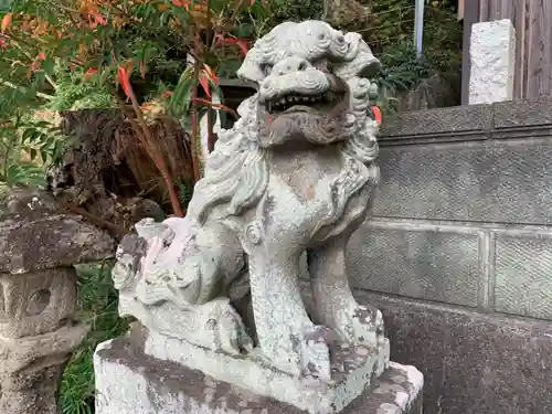吉浜神社の狛犬