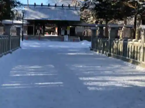 千歳神社の山門・神門