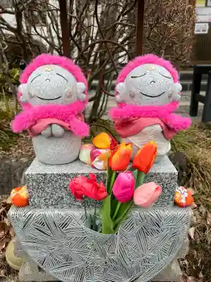 陽林寺の{uncategorized: "未分類", other: "その他", undefined: "問題あり", building: "その他建物", grave: "お墓", sacred_gate: "鳥居", guardian: "狛犬", statue: "像", buddha: "仏像", history: "歴史", nature: "自然", garden: "庭園", animal: "動物", pagoda: "塔", temizu: "手水舎", mountain_gate: "山門・神門", sanctuary: "本殿・本堂", subordinate: "末社・摂社", art: "芸術", scenery: "景色", jizo: "地蔵", ema: "絵馬", goshuin: "御朱印", omikuji: "おみくじ", items: "授与品その他", amulet: "お守り", goshuincho: "御朱印帳", eats: "食事", festival: "お祭り", votive_dance: "神楽", shichigosan: "七五三参", wedding: "結婚式", experience: "体験その他", initially: "初詣", around: "周辺", anti_infection: "感染症対策"}