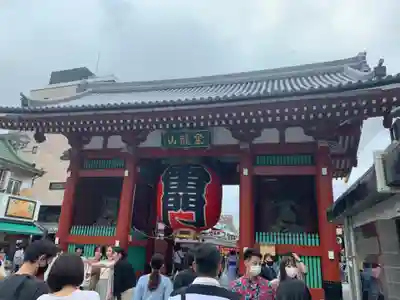 浅草寺の山門・神門
