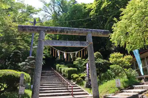 三春大神宮の鳥居