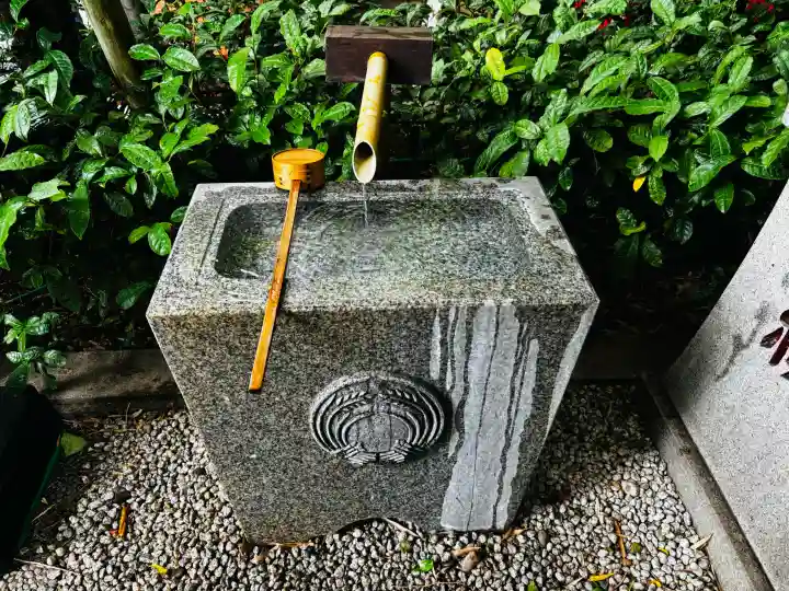茶ノ木神社の{uncategorized: "未分類", other: "その他", undefined: "問題あり", building: "その他建物", grave: "お墓", sacred_gate: "鳥居", guardian: "狛犬", statue: "像", buddha: "仏像", history: "歴史", nature: "自然", garden: "庭園", animal: "動物", pagoda: "塔", temizu: "手水舎", mountain_gate: "山門・神門", sanctuary: "本殿・本堂", subordinate: "末社・摂社", art: "芸術", scenery: "景色", jizo: "地蔵", ema: "絵馬", goshuin: "御朱印", omikuji: "おみくじ", items: "授与品その他", amulet: "お守り", goshuincho: "御朱印帳", eats: "食事", festival: "お祭り", votive_dance: "神楽", shichigosan: "七五三参", wedding: "結婚式", experience: "体験その他", initially: "初詣", around: "周辺", anti_infection: "感染症対策"}