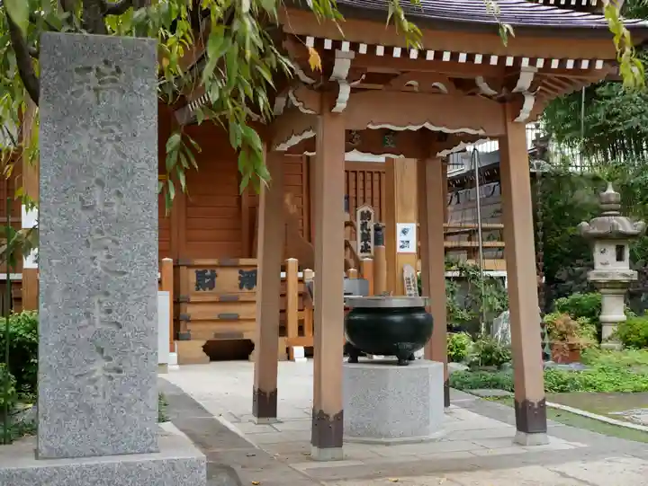 塚越稲荷神社のその他建物