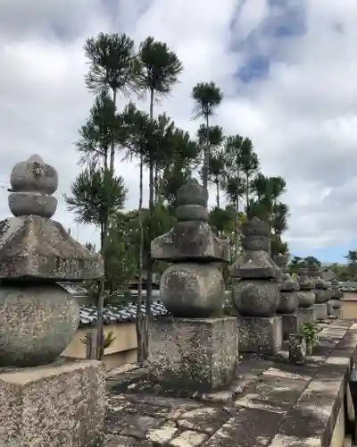 総見院のお墓