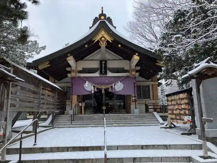 彌彦神社 (伊夜日子神社)の本殿・本堂