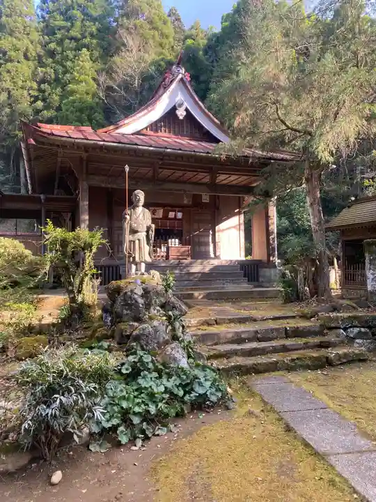満願寺の本殿・本堂