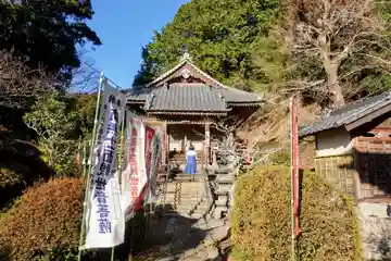 勅養寺の本殿・本堂