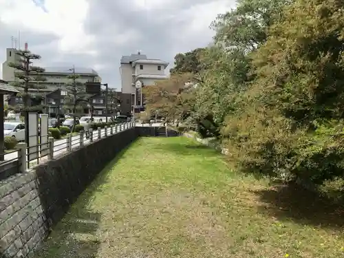 滋賀県護国神社の建物その他