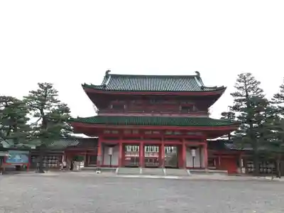 平安神宮の山門・神門