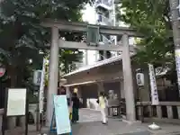 銀杏岡八幡神社の鳥居