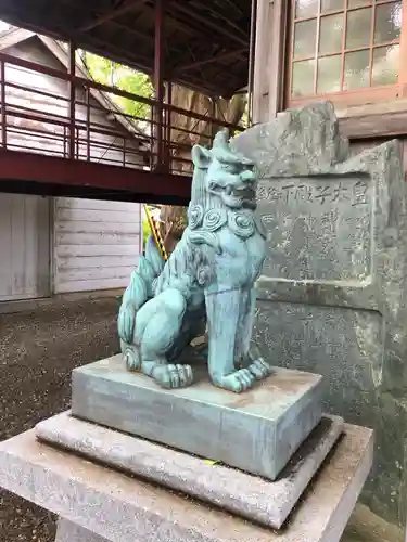 津田八幡神社の狛犬