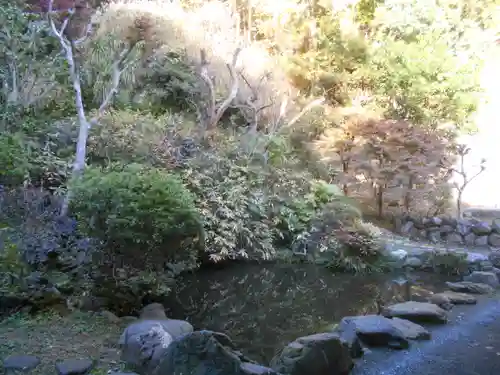 久成寺の庭園