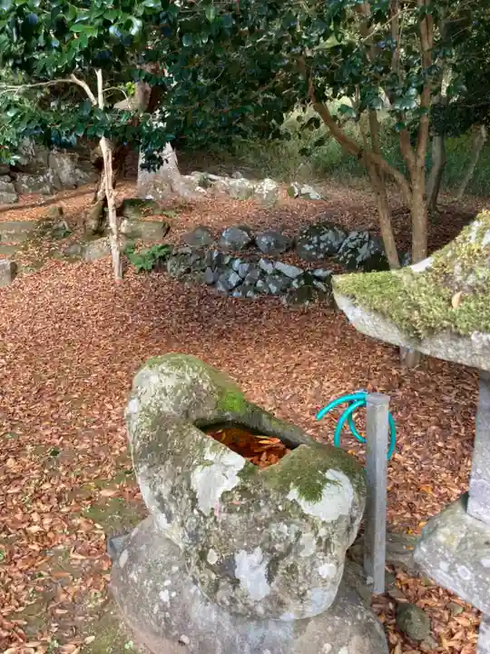 徳神社の手水舎