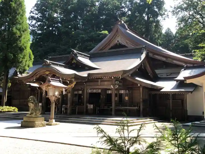 白山比咩神社の本殿・本堂