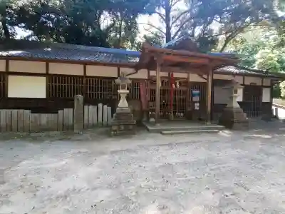 意賀美神社の{uncategorized: "未分類", other: "その他", undefined: "問題あり", building: "その他建物", grave: "お墓", sacred_gate: "鳥居", guardian: "狛犬", statue: "像", buddha: "仏像", history: "歴史", nature: "自然", garden: "庭園", animal: "動物", pagoda: "塔", temizu: "手水舎", mountain_gate: "山門・神門", sanctuary: "本殿・本堂", subordinate: "末社・摂社", art: "芸術", scenery: "景色", jizo: "地蔵", ema: "絵馬", goshuin: "御朱印", omikuji: "おみくじ", items: "授与品その他", amulet: "お守り", goshuincho: "御朱印帳", eats: "食事", festival: "お祭り", votive_dance: "神楽", shichigosan: "七五三参", wedding: "結婚式", experience: "体験その他", initially: "初詣", around: "周辺", anti_infection: "感染症対策"}
