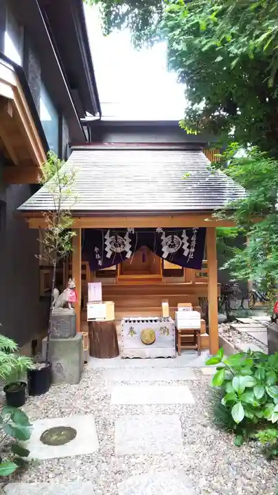 五十稲荷神社(栄寿稲荷神社)の本殿・本堂
