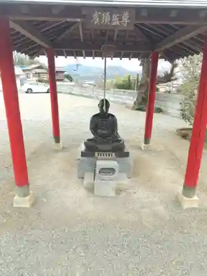 法楽寺の像