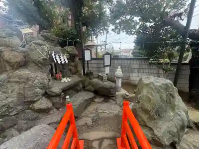 葛西神社の{uncategorized: "未分類", other: "その他", undefined: "問題あり", building: "その他建物", grave: "お墓", sacred_gate: "鳥居", guardian: "狛犬", statue: "像", buddha: "仏像", history: "歴史", nature: "自然", garden: "庭園", animal: "動物", pagoda: "塔", temizu: "手水舎", mountain_gate: "山門・神門", sanctuary: "本殿・本堂", subordinate: "末社・摂社", art: "芸術", scenery: "景色", jizo: "地蔵", ema: "絵馬", goshuin: "御朱印", omikuji: "おみくじ", items: "授与品その他", amulet: "お守り", goshuincho: "御朱印帳", eats: "食事", festival: "お祭り", votive_dance: "神楽", shichigosan: "七五三参", wedding: "結婚式", experience: "体験その他", initially: "初詣", around: "周辺", anti_infection: "感染症対策"}