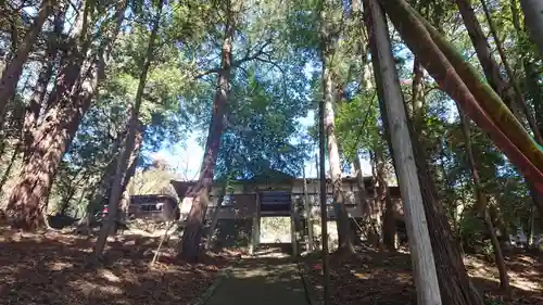 村檜神社の山門