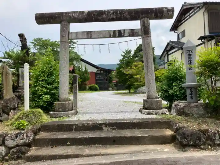 武甲山御嶽神社里宮の鳥居