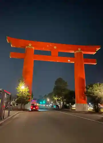 平安神宮の{uncategorized: "未分類", other: "その他", undefined: "問題あり", building: "その他建物", grave: "お墓", sacred_gate: "鳥居", guardian: "狛犬", statue: "像", buddha: "仏像", history: "歴史", nature: "自然", garden: "庭園", animal: "動物", pagoda: "塔", temizu: "手水舎", mountain_gate: "山門・神門", sanctuary: "本殿・本堂", subordinate: "末社・摂社", art: "芸術", scenery: "景色", jizo: "地蔵", ema: "絵馬", goshuin: "御朱印", omikuji: "おみくじ", items: "授与品その他", amulet: "お守り", goshuincho: "御朱印帳", eats: "食事", festival: "お祭り", votive_dance: "神楽", shichigosan: "七五三参", wedding: "結婚式", experience: "体験その他", initially: "初詣", around: "周辺", anti_infection: "感染症対策"}