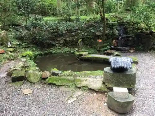 御岩神社の庭園