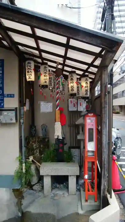 日限地蔵院の本殿・本堂