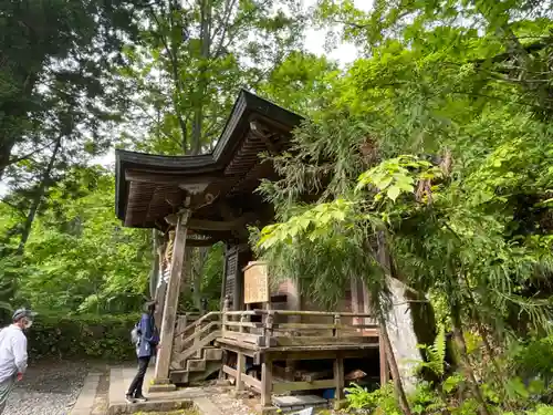 戸隠神社九頭龍社の本殿