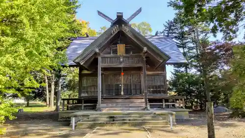 芽生神社の本殿