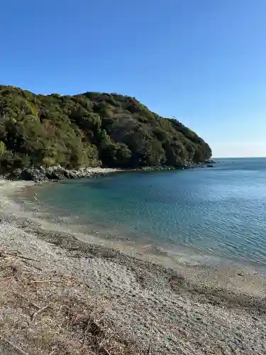 伊射波神社の{uncategorized: "未分類", other: "その他", undefined: "問題あり", building: "その他建物", grave: "お墓", sacred_gate: "鳥居", guardian: "狛犬", statue: "像", buddha: "仏像", history: "歴史", nature: "自然", garden: "庭園", animal: "動物", pagoda: "塔", temizu: "手水舎", mountain_gate: "山門・神門", sanctuary: "本殿・本堂", subordinate: "末社・摂社", art: "芸術", scenery: "景色", jizo: "地蔵", ema: "絵馬", goshuin: "御朱印", omikuji: "おみくじ", items: "授与品その他", amulet: "お守り", goshuincho: "御朱印帳", eats: "食事", festival: "お祭り", votive_dance: "神楽", shichigosan: "七五三参", wedding: "結婚式", experience: "体験その他", initially: "初詣", around: "周辺", anti_infection: "感染症対策"}