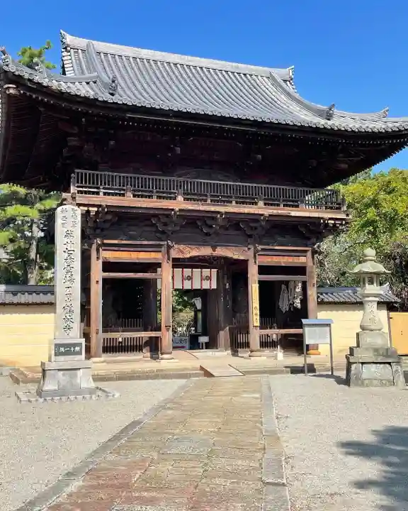 鶴林寺の山門・神門