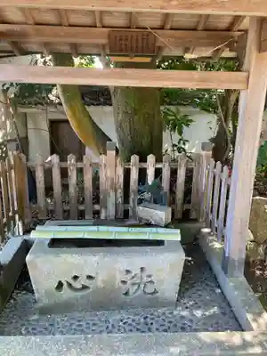 走田神社の手水舎