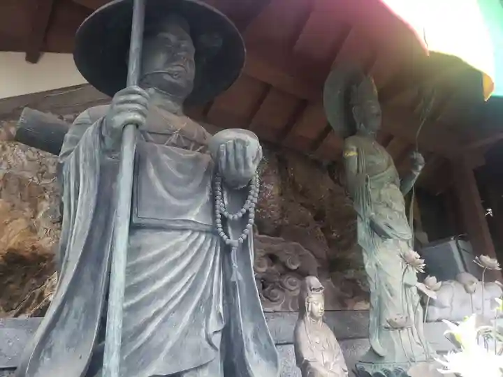 岩戸弘法弘峰寺の地蔵