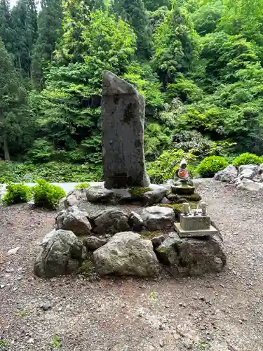 洞寿院の建物その他